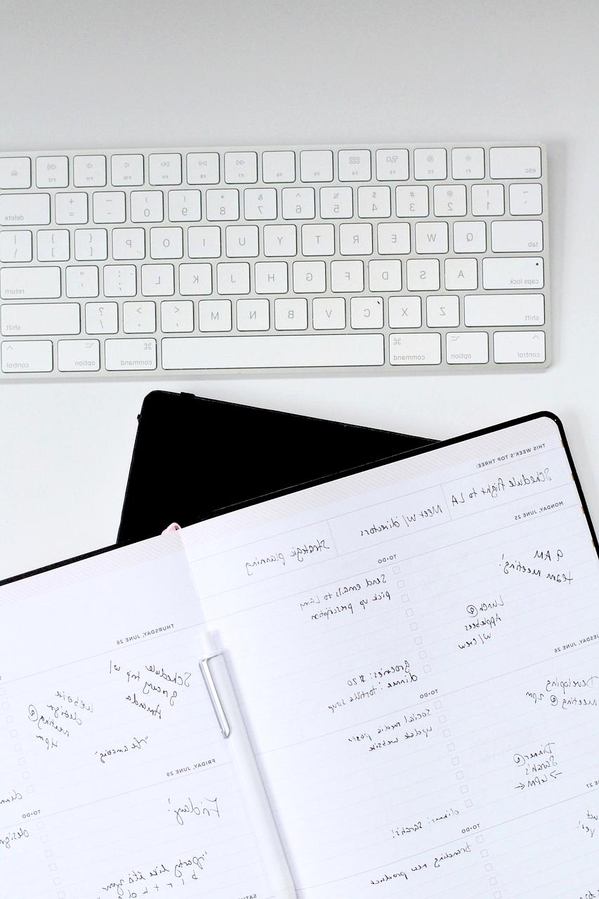 Event firmowy z prelegentem na scenie